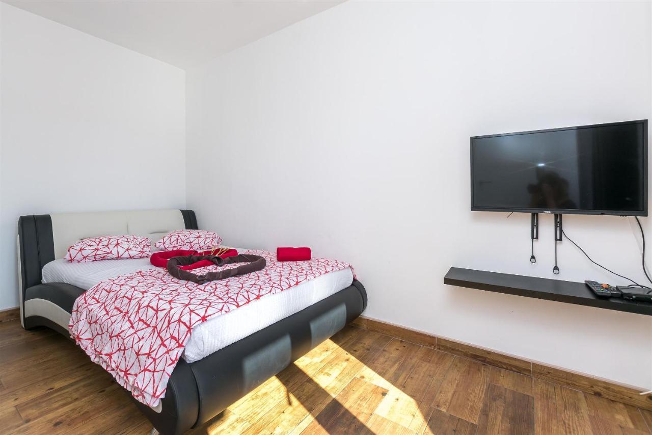 Lorenzo Apartman